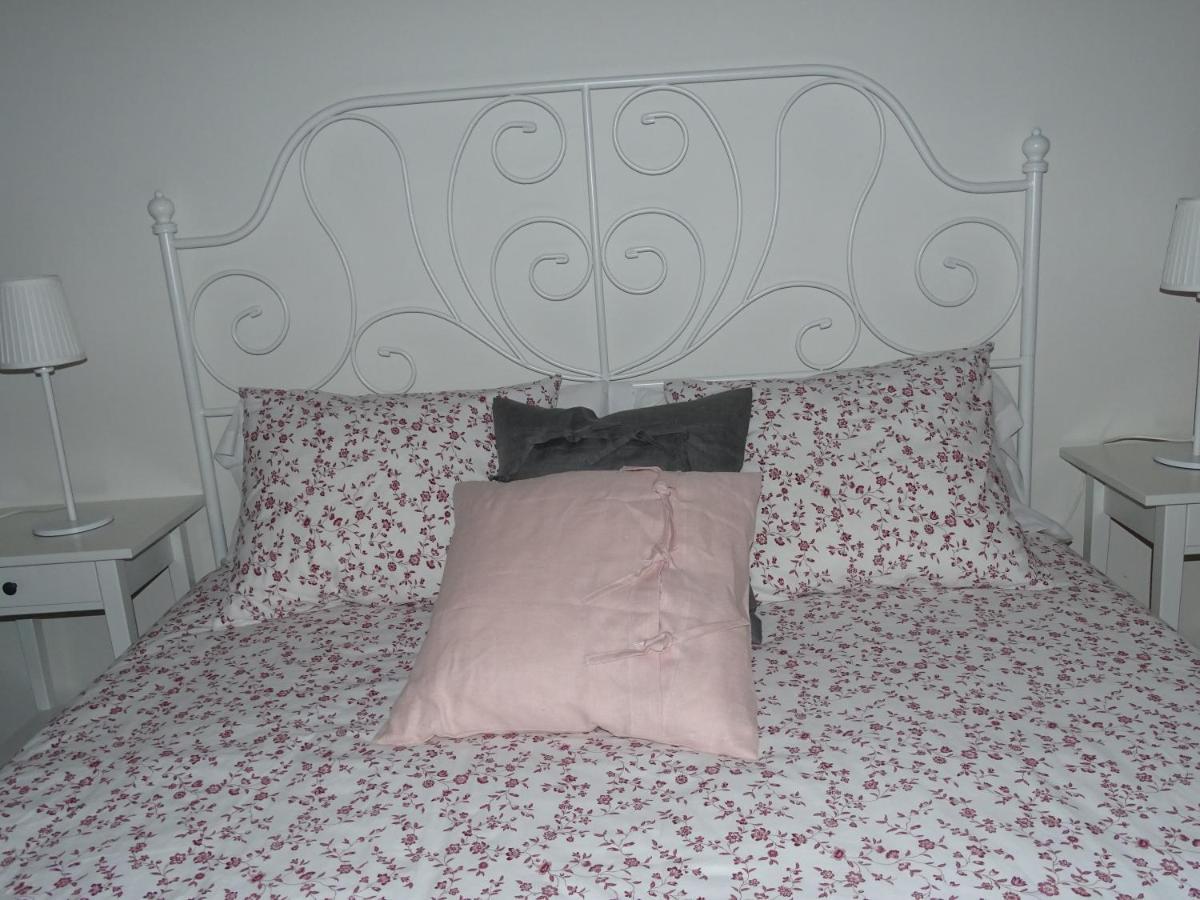 Apartamento Piscina Viena Roses Luaran gambar