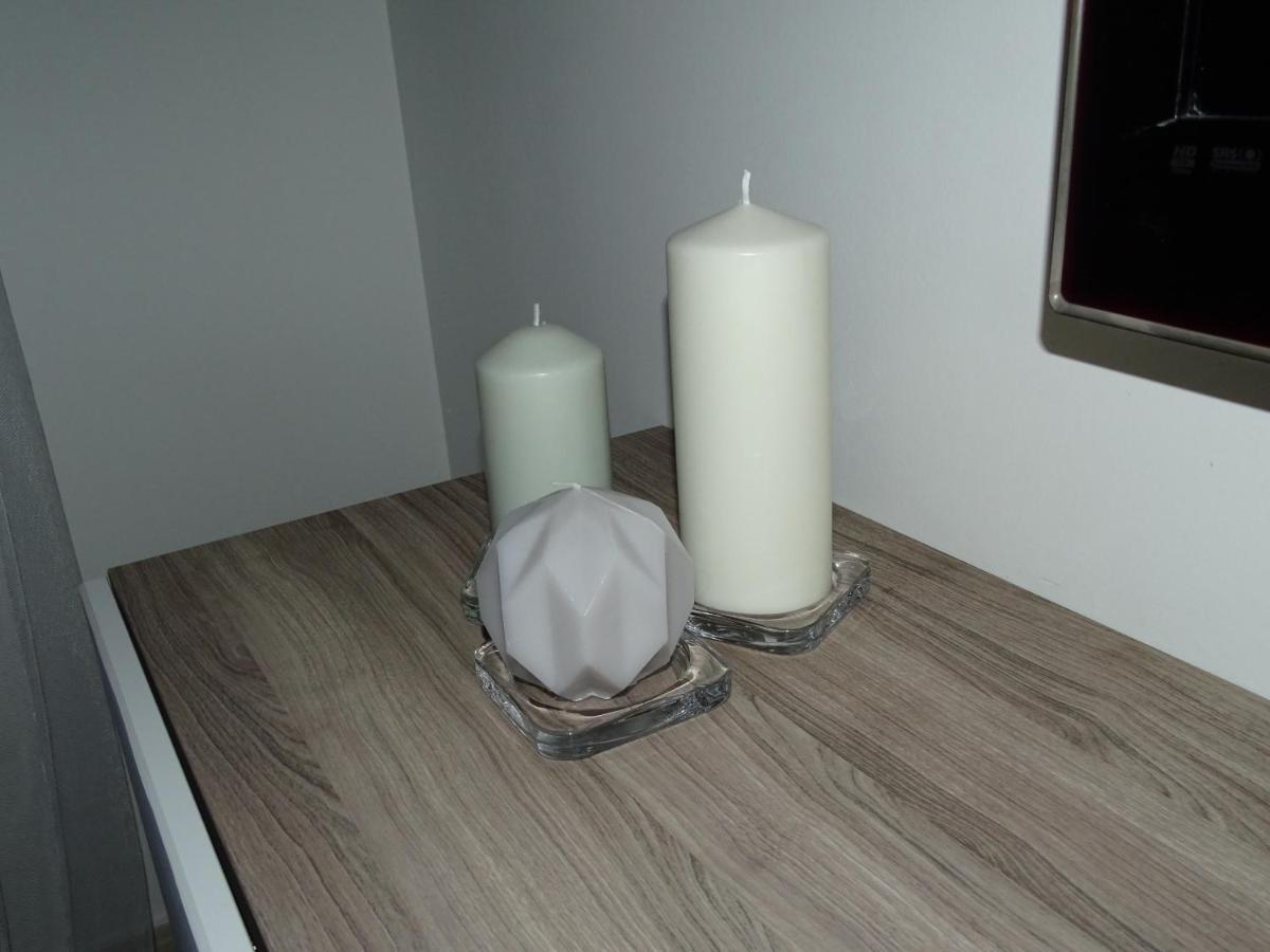 Apartamento Piscina Viena Roses Luaran gambar