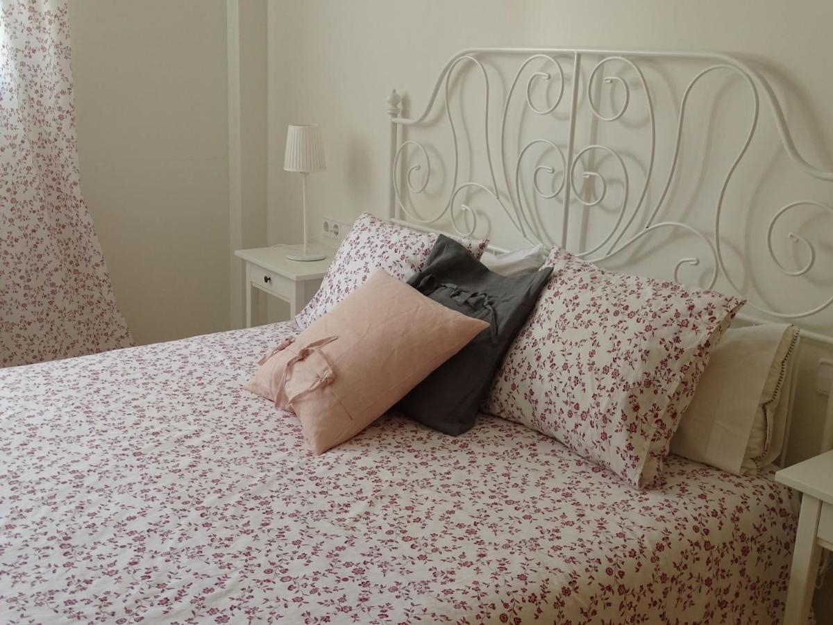 Apartamento Piscina Viena Roses Luaran gambar