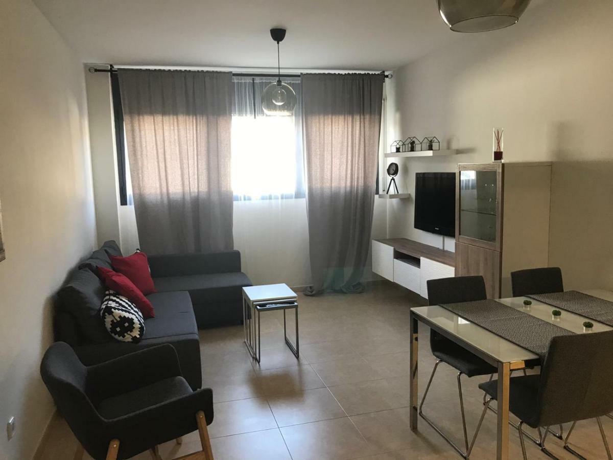 Apartamento Piscina Viena Roses Luaran gambar