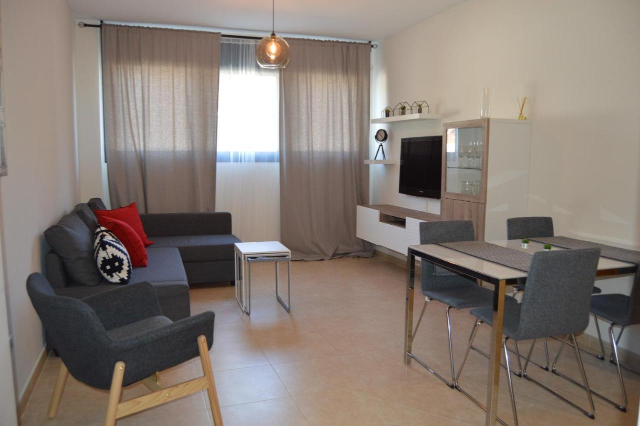 Apartamento Piscina Viena Roses Luaran gambar